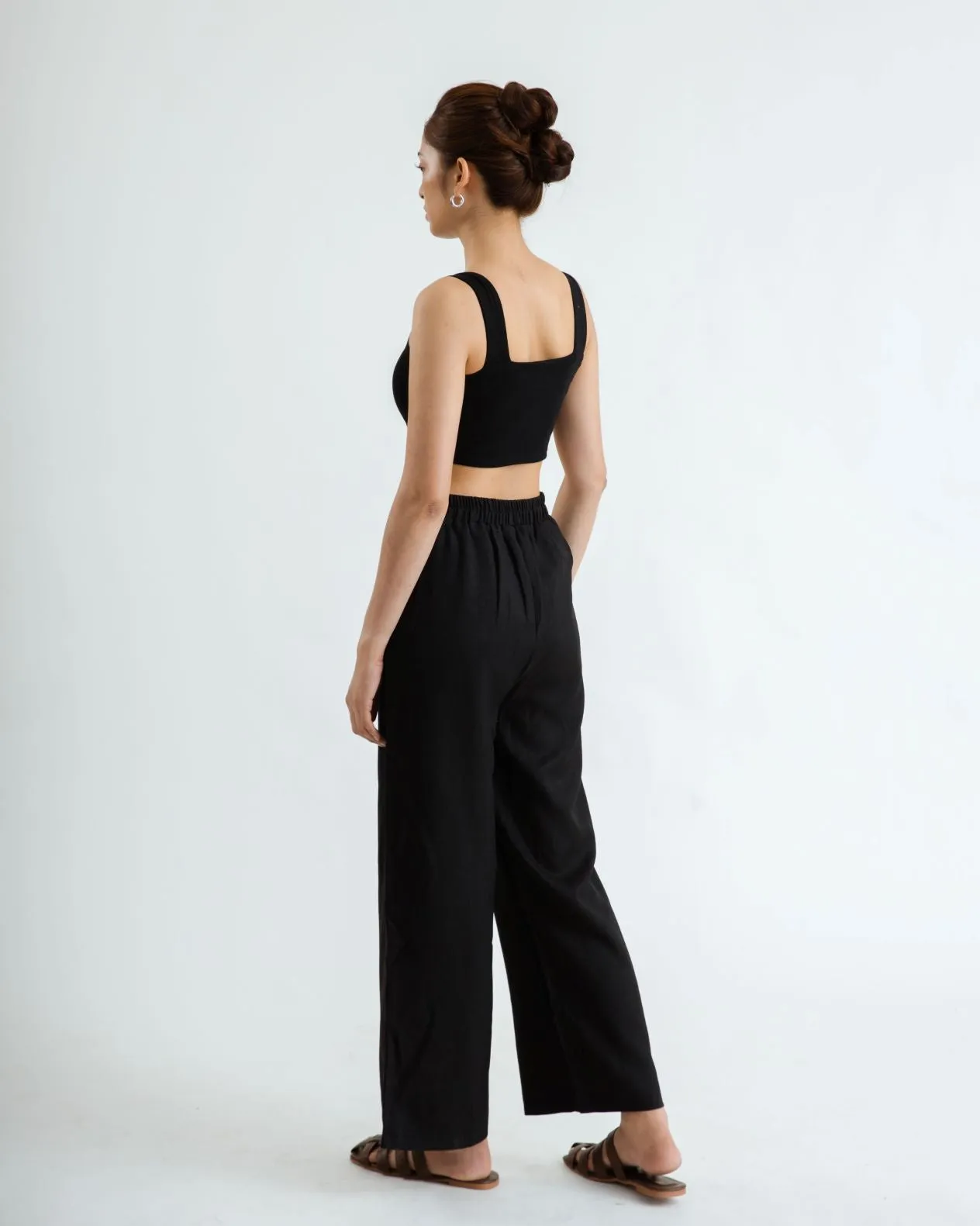 Elastic Waist Pleated Straight Cut Trousers (Black)