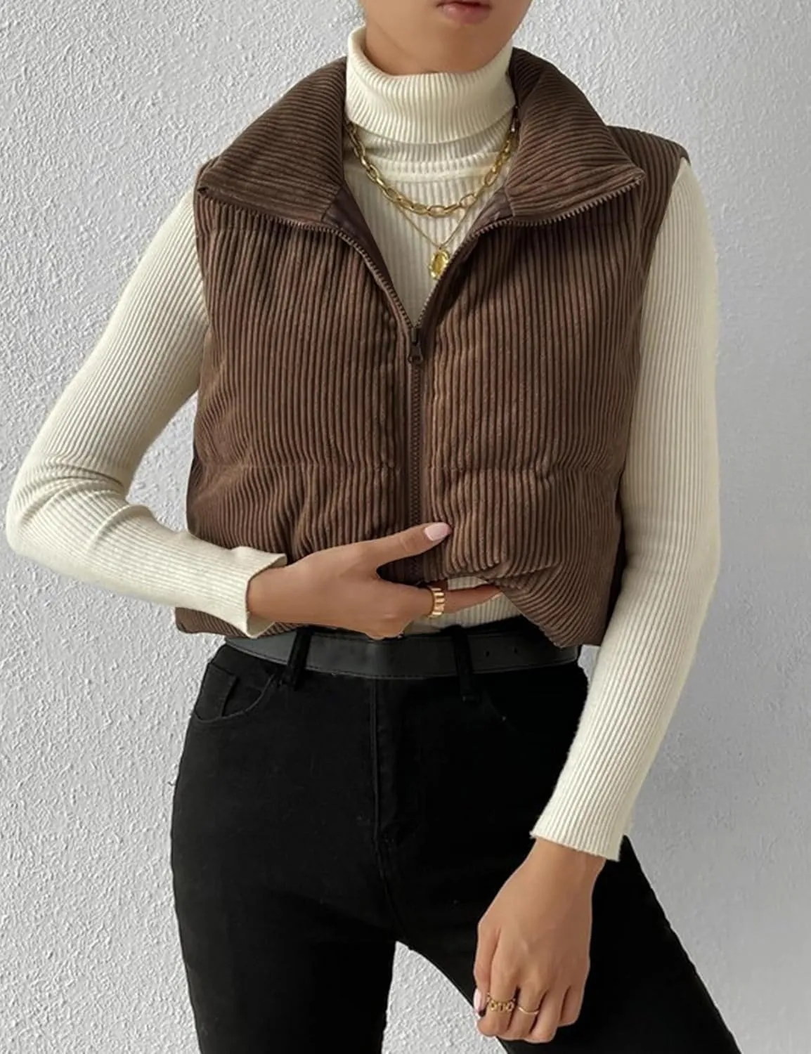 Gihuo Women's Corduroy Puffer Vest Cropped Stand Collar Zip Up Vest Quilted Sleeveless Jackets Gilet