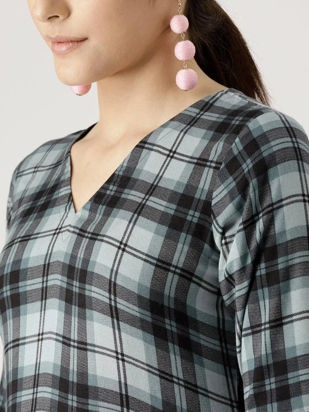 Grey Checkered Rayon Straight Kurta With Trousers