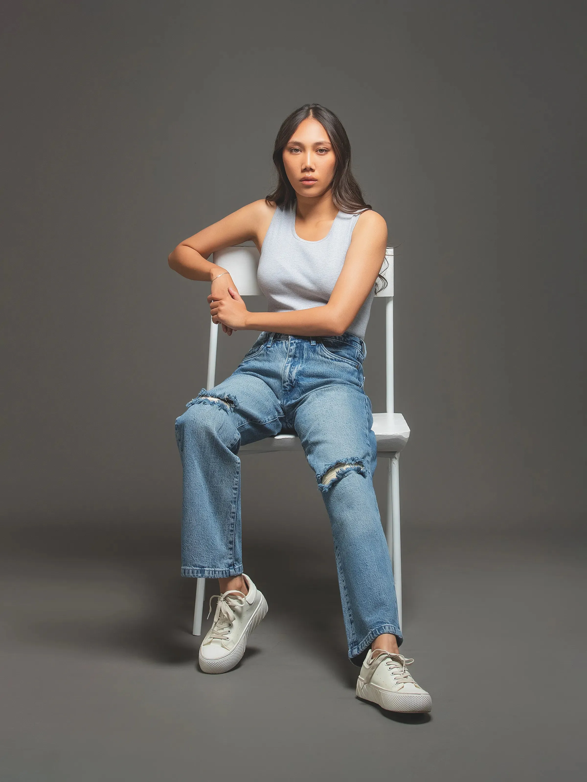 Relaxed Fit Ripped Denim - FWBDP24-007