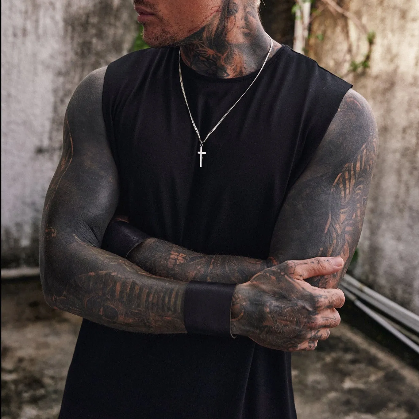 Sleeveless shirts