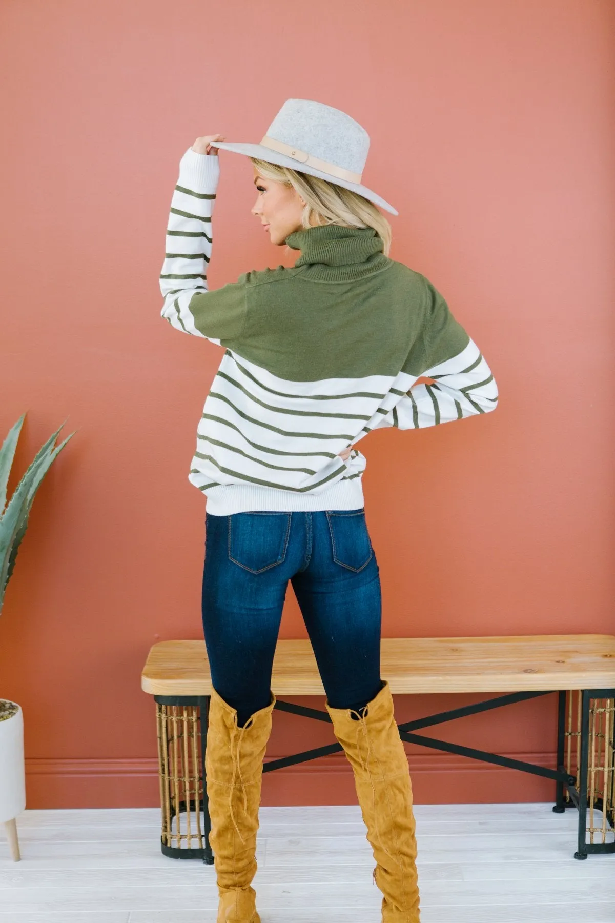 Striped Contrast Turtleneck